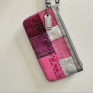 COACH Cute Patchwork Wristlet Clutch